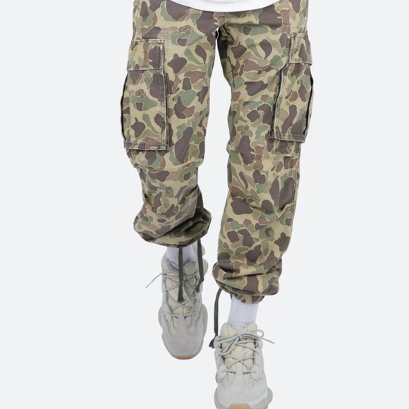 MNML Other - MNML VINTAGE CARGO PANTS DUCK CAMO